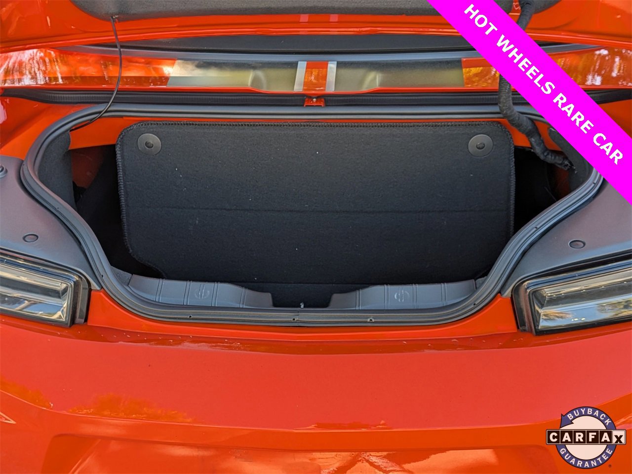 Used 2018 Chevrolet Camaro SS w/ Hot Wheels Edition image 23