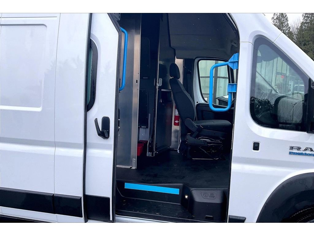 Used 2024 RAM ProMaster 3500 w/ Delivery Van Package image 24
