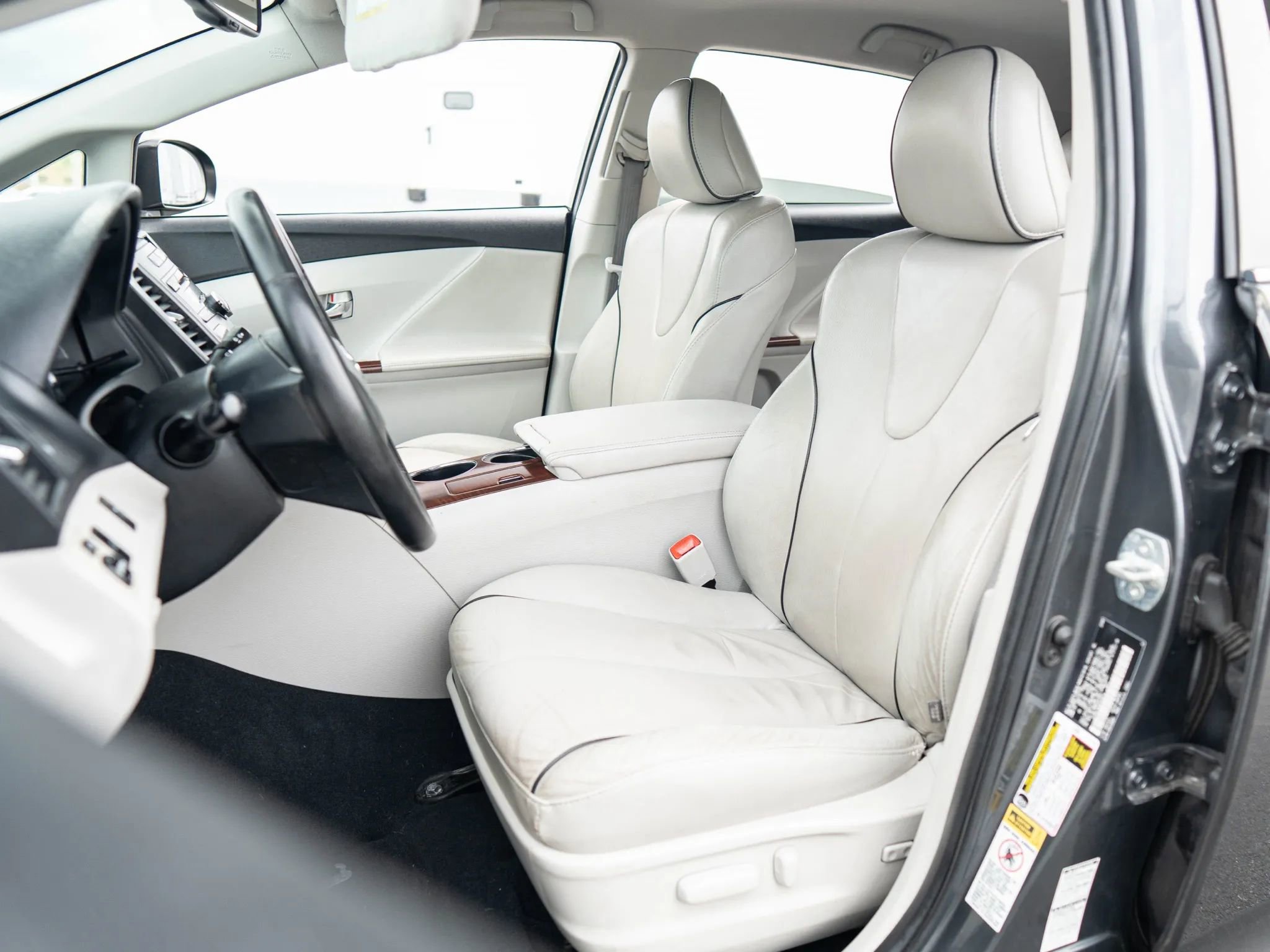 Used 2009 Toyota Venza AWD image 26