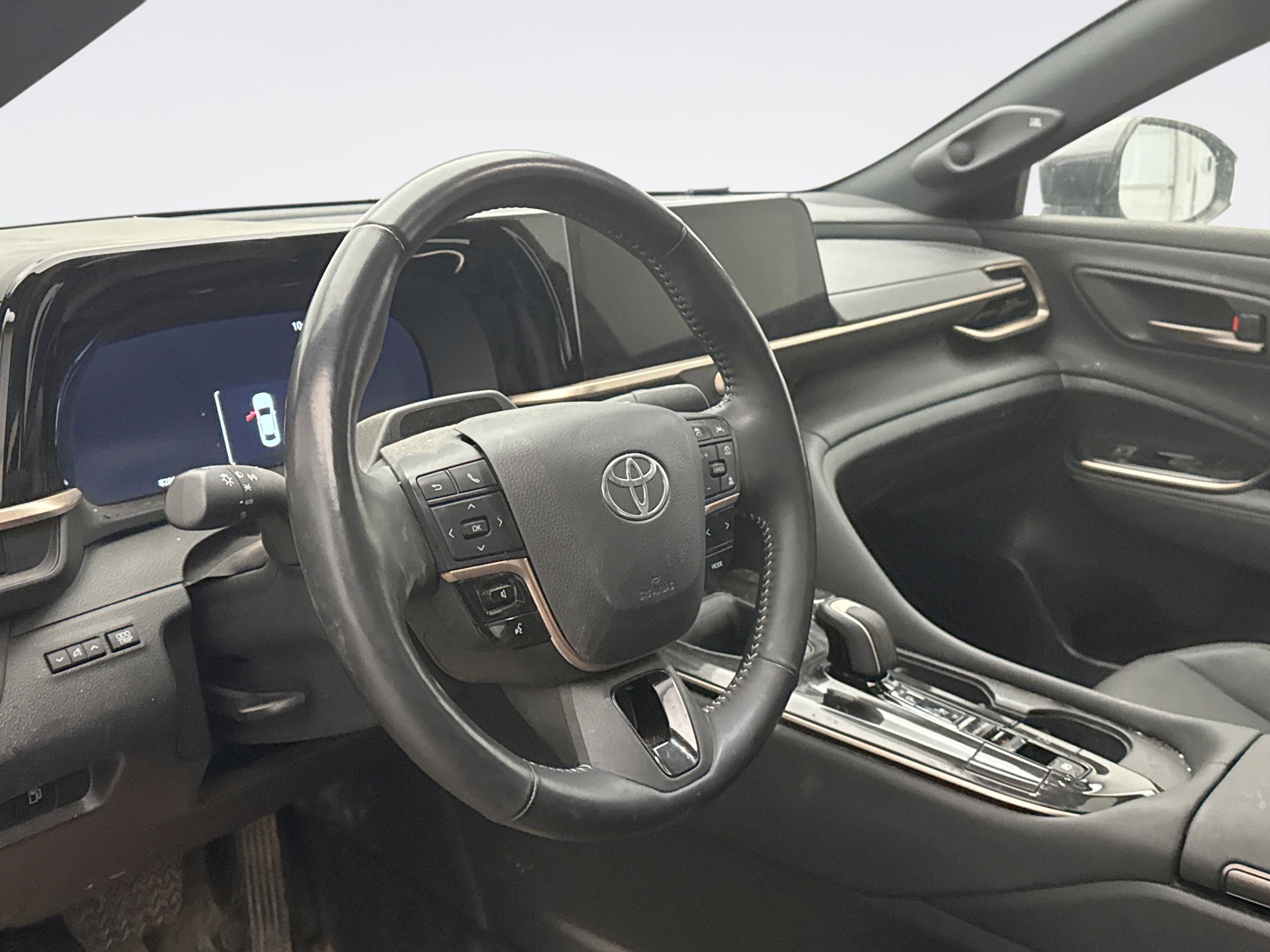 Used 2024 Toyota Crown Platinum image 7