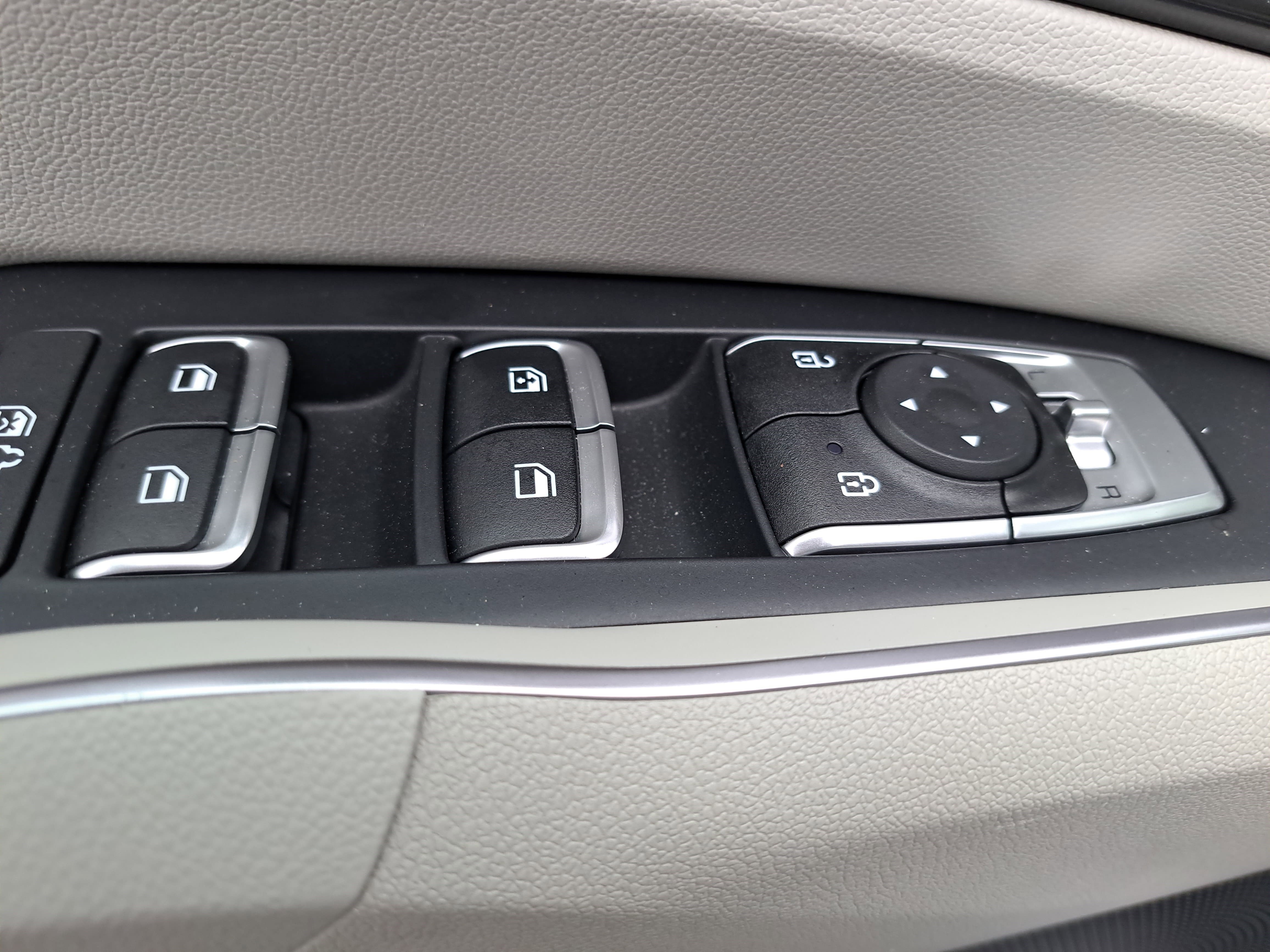 Used 2022 Kia Sorento S w/ Panoramic Sunroof Package FWD image 28