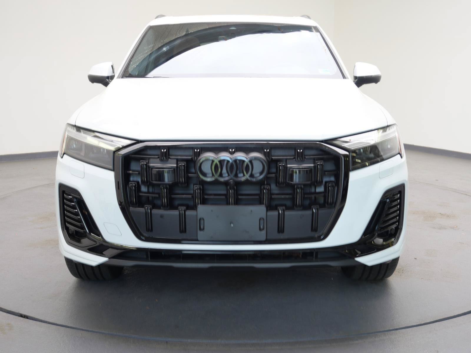 Used 2025 Audi Q7 2.0T Premium Plus AWD/4WD image 2