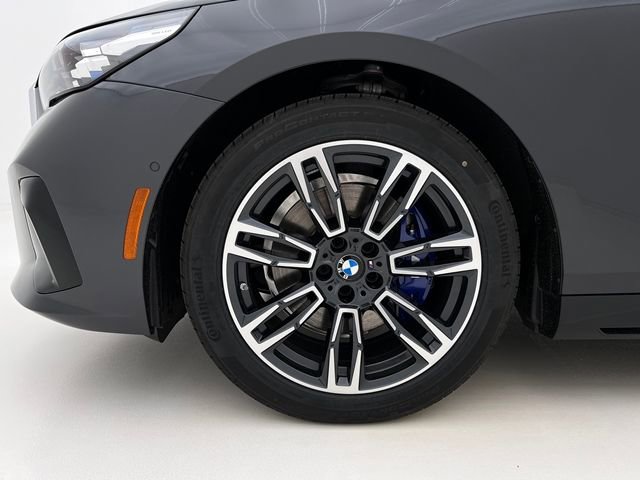 New 2026 BMW 530i xDrive w/ M Sport Package AWD/4WD image 15