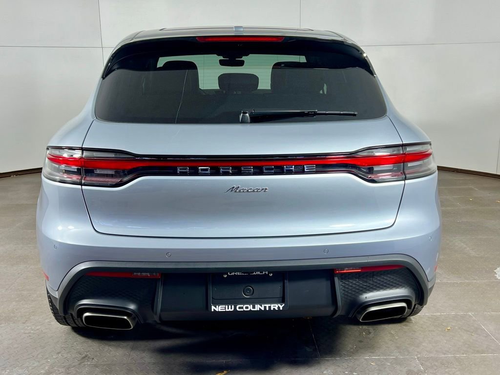 Certified 2025 Porsche Macan image 6