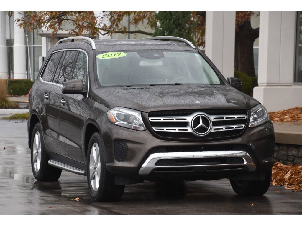 Used 2017 Mercedes-Benz GLS 450 4MATIC image 2