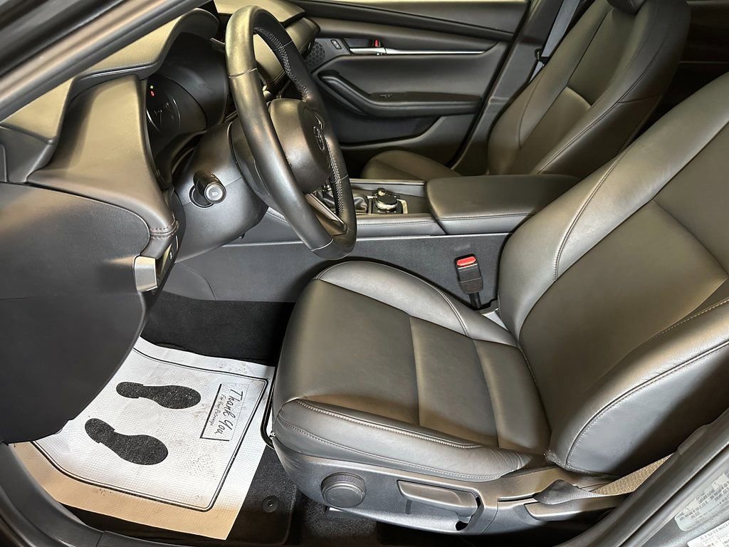 Used 2022 MAZDA MAZDA3 s image 17