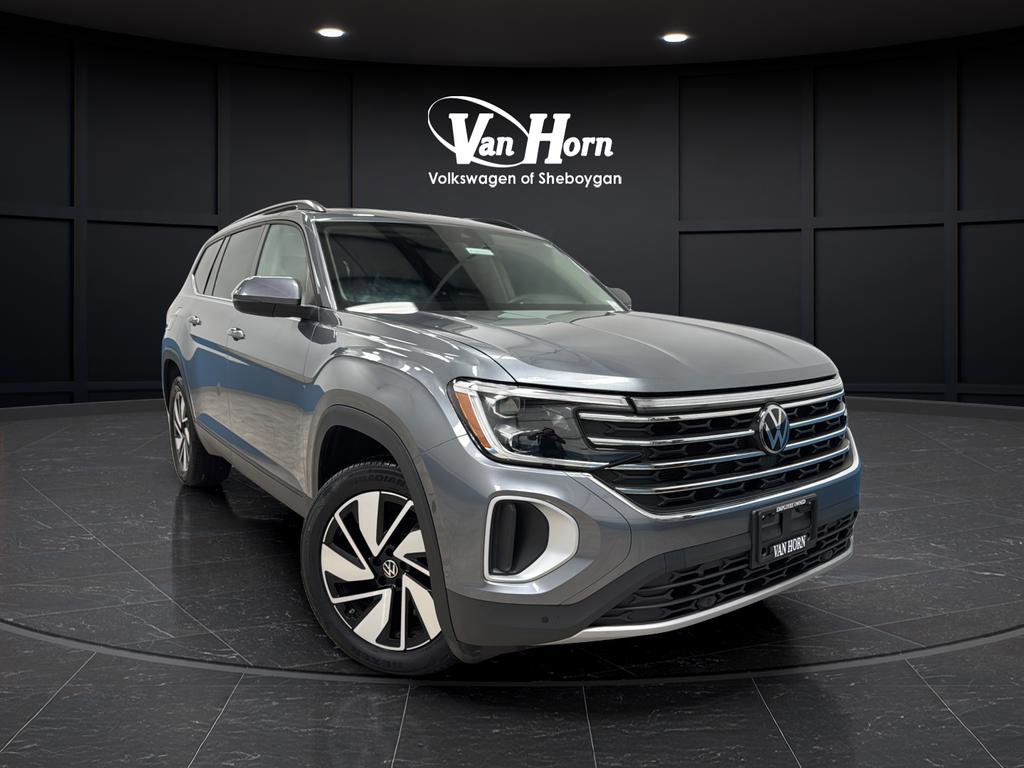 Used 2025 Volkswagen Atlas SE image 2