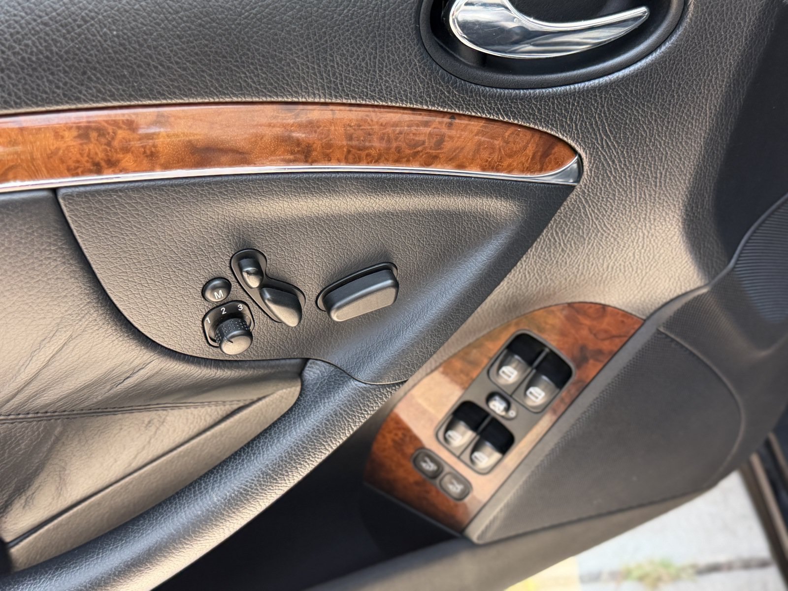 Used 2007 Mercedes-Benz CLK 550 Cabriolet image 25