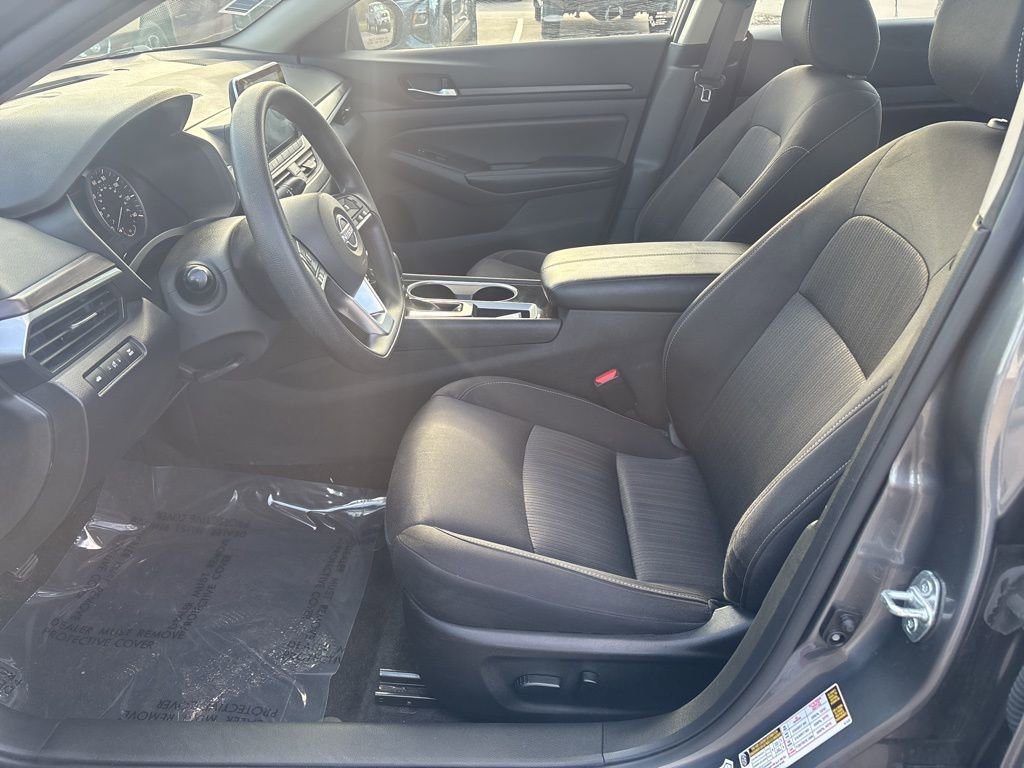 Used 2024 Nissan Altima 2.5 SV image 14