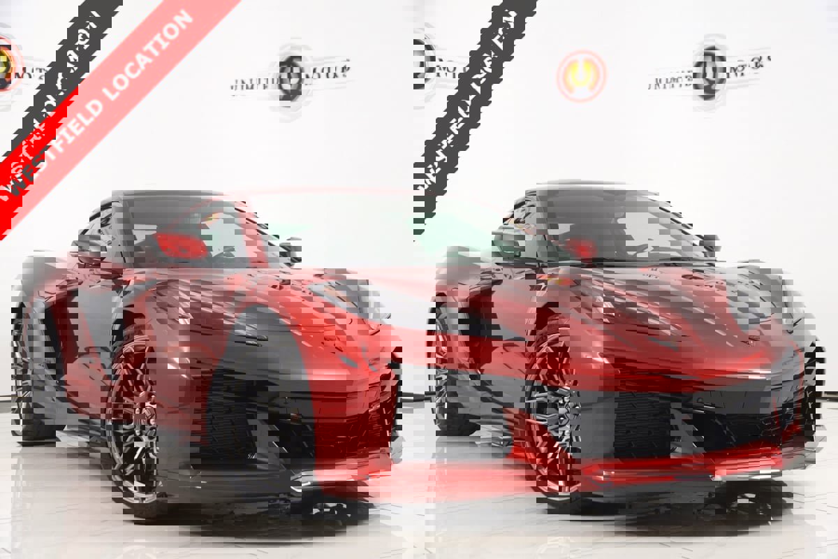 Used 2023 Chevrolet Corvette Z06 image 1