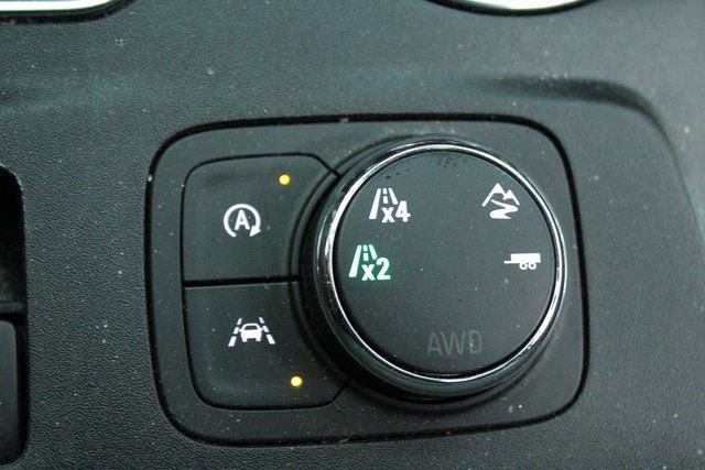 Used 2023 Chevrolet Traverse RS image 31