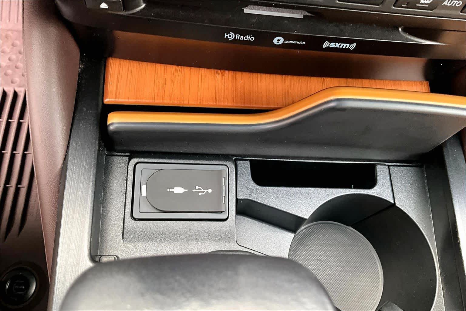 Used 2020 Lexus ES 350 w/ Luxury Package FWD image 16