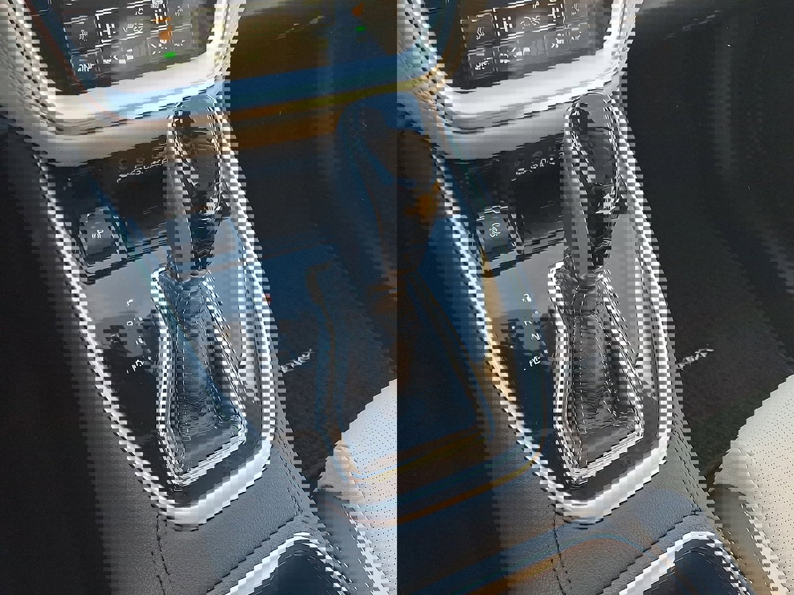 Certified 2025 Subaru Outback Limited AWD/4WD image 14