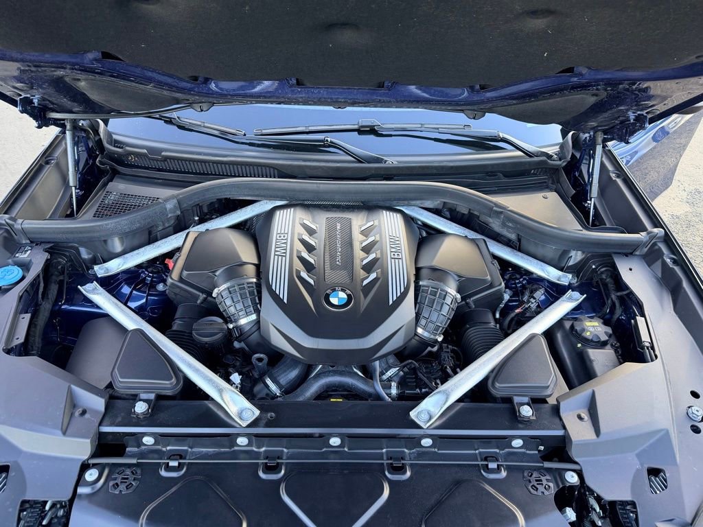 Used 2020 BMW X5 M50i image 38