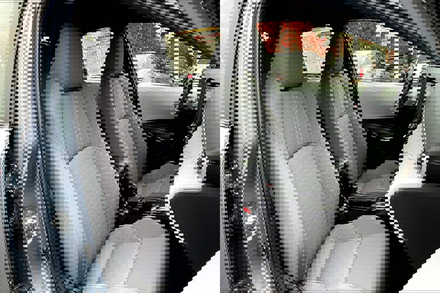 Used 2024 Toyota Corolla SE image 7