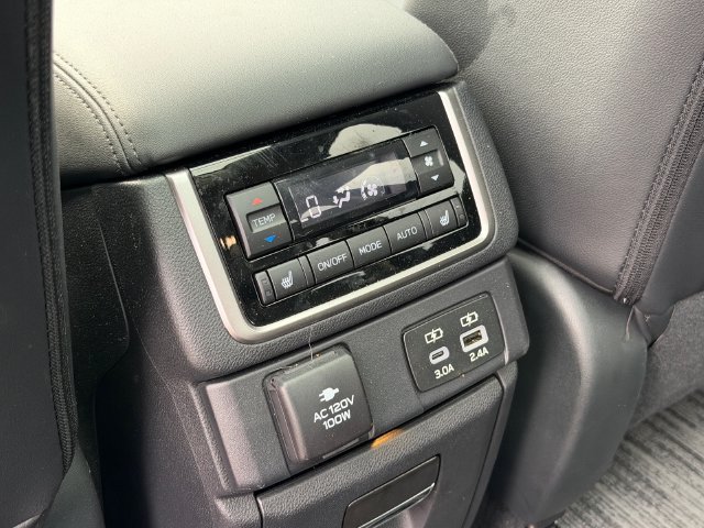 Certified 2025 Subaru Ascent Bronze Edition AWD/4WD image 13
