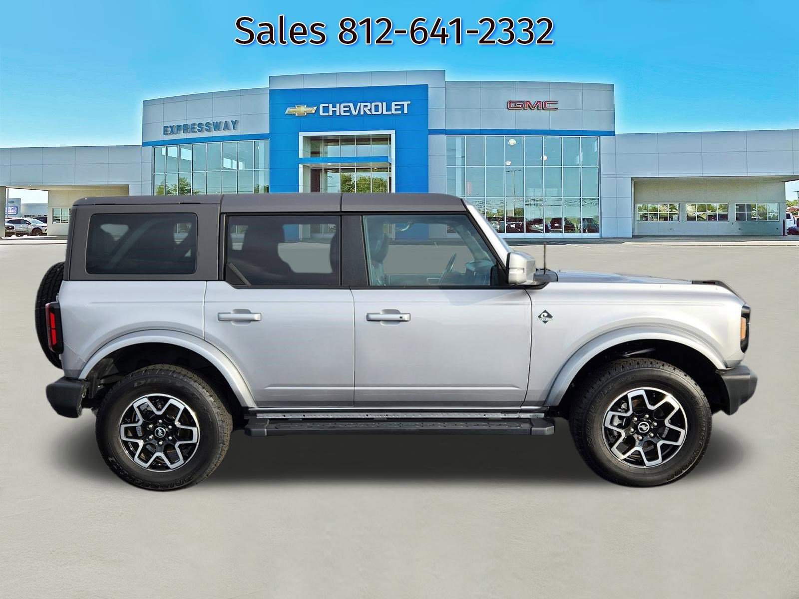 Used 2024 Ford Bronco Outer Banks image 8