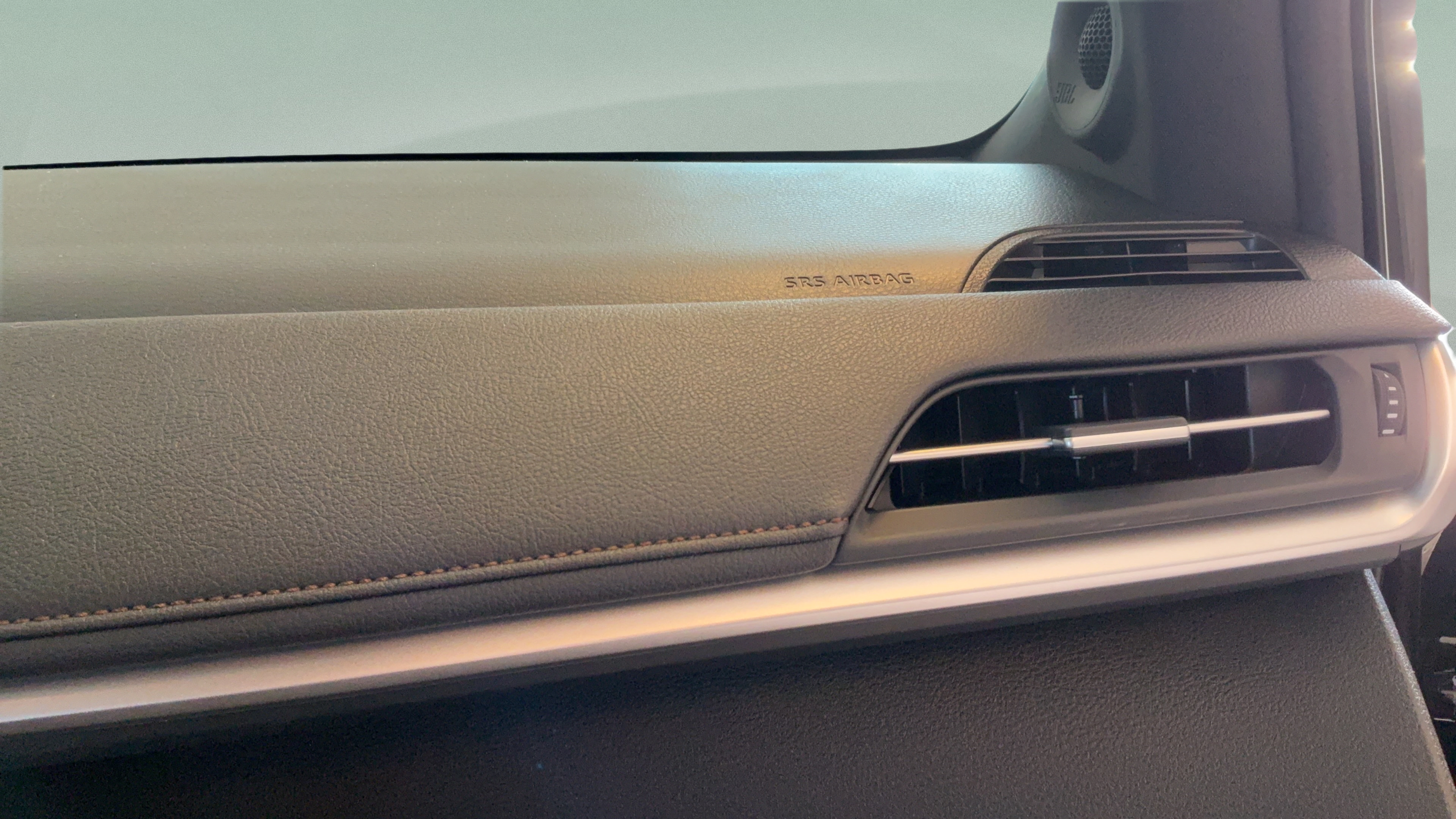 Certified 2025 Toyota Sienna Limited AWD/4WD image 41