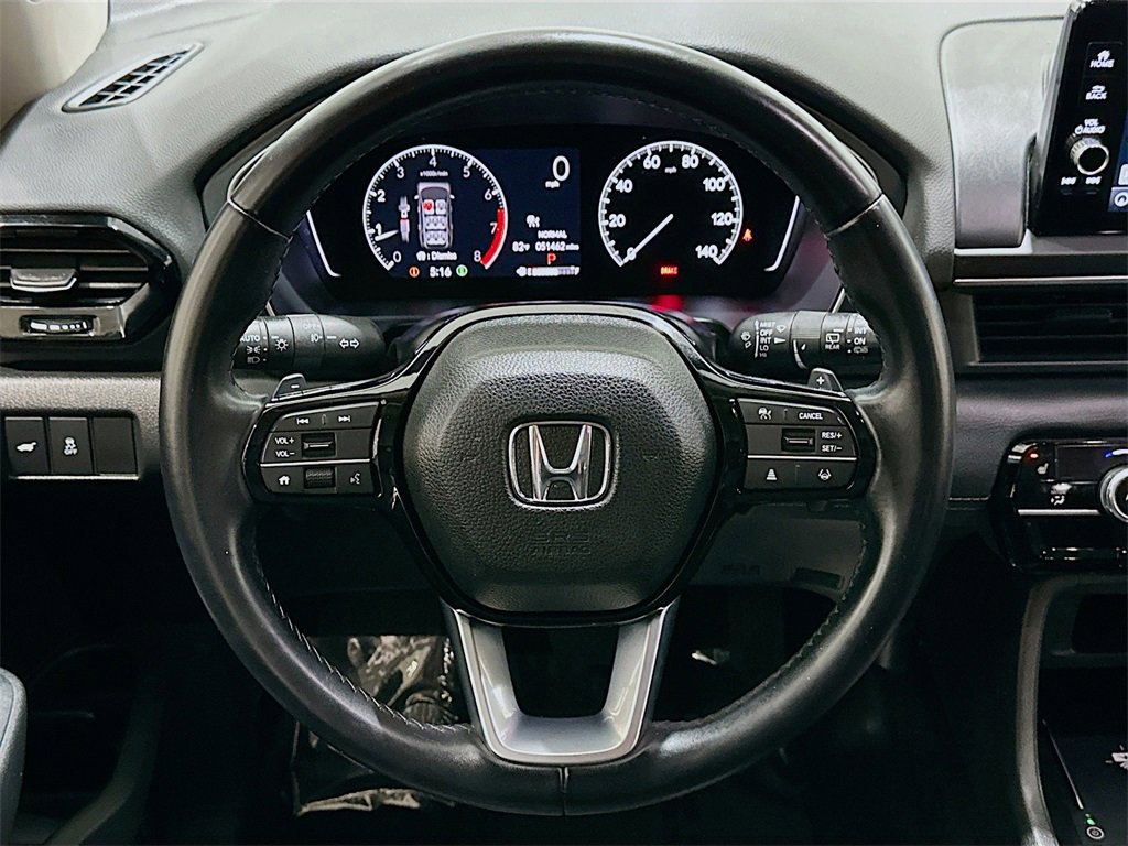 Used 2023 Honda Pilot Touring image 11