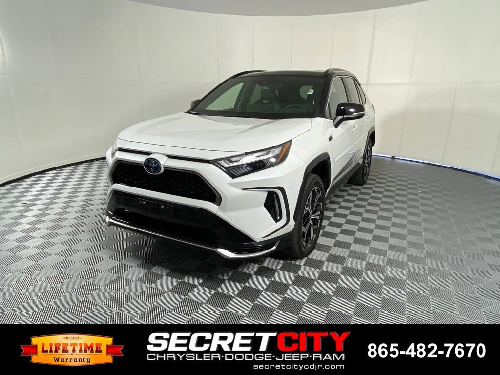 Used 2023 Toyota RAV4 XSE w/ Weather Package AWD/4WD image 3