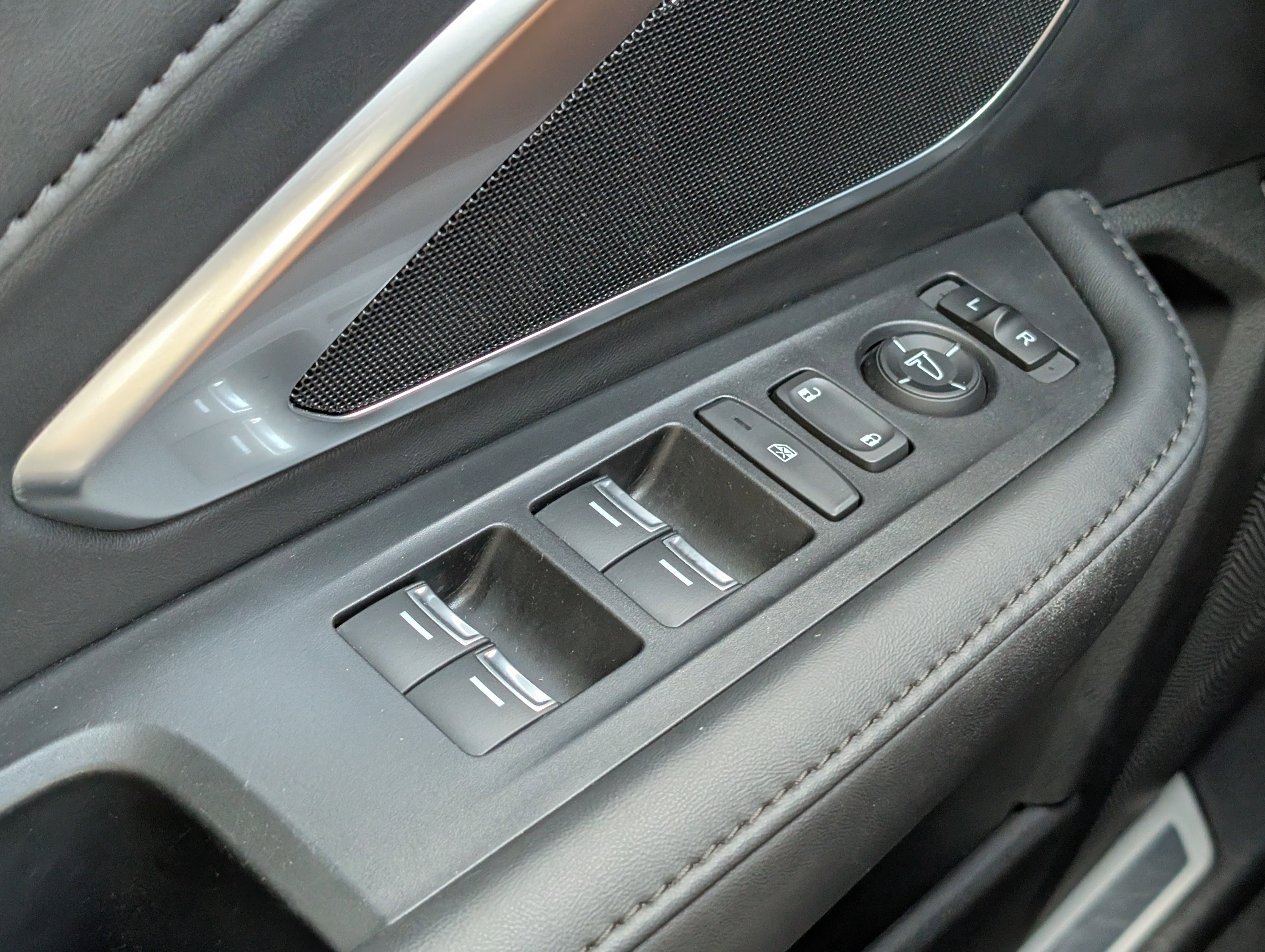 Certified 2024 Acura RDX SH-AWD image 24