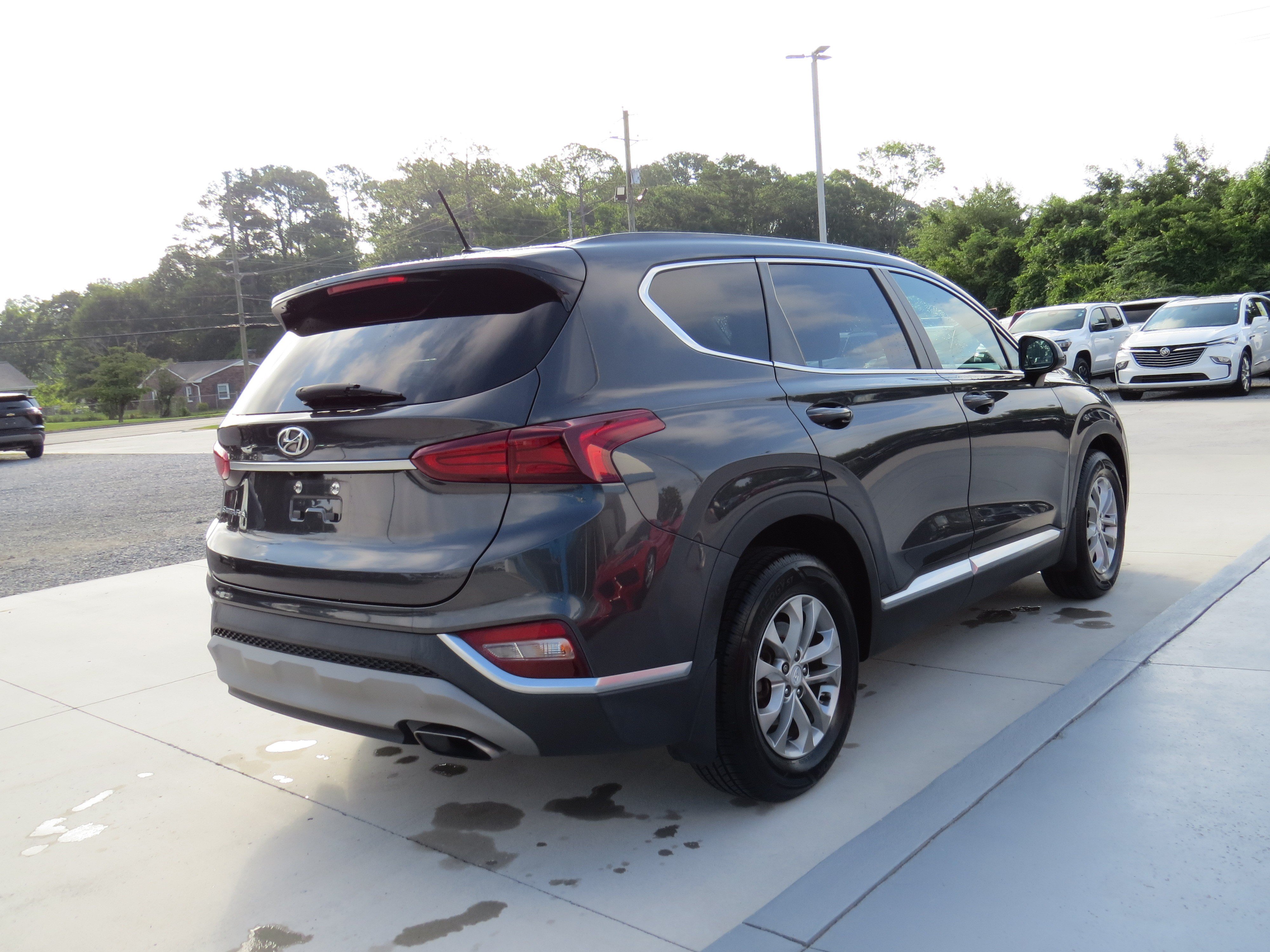 Used 2020 Hyundai Santa Fe SE FWD image 5