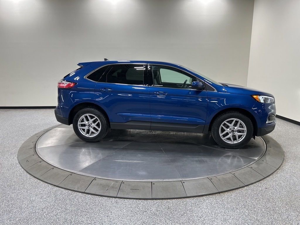 Certified 2024 Ford Edge SEL w/ Convenience Package AWD/4WD image 9