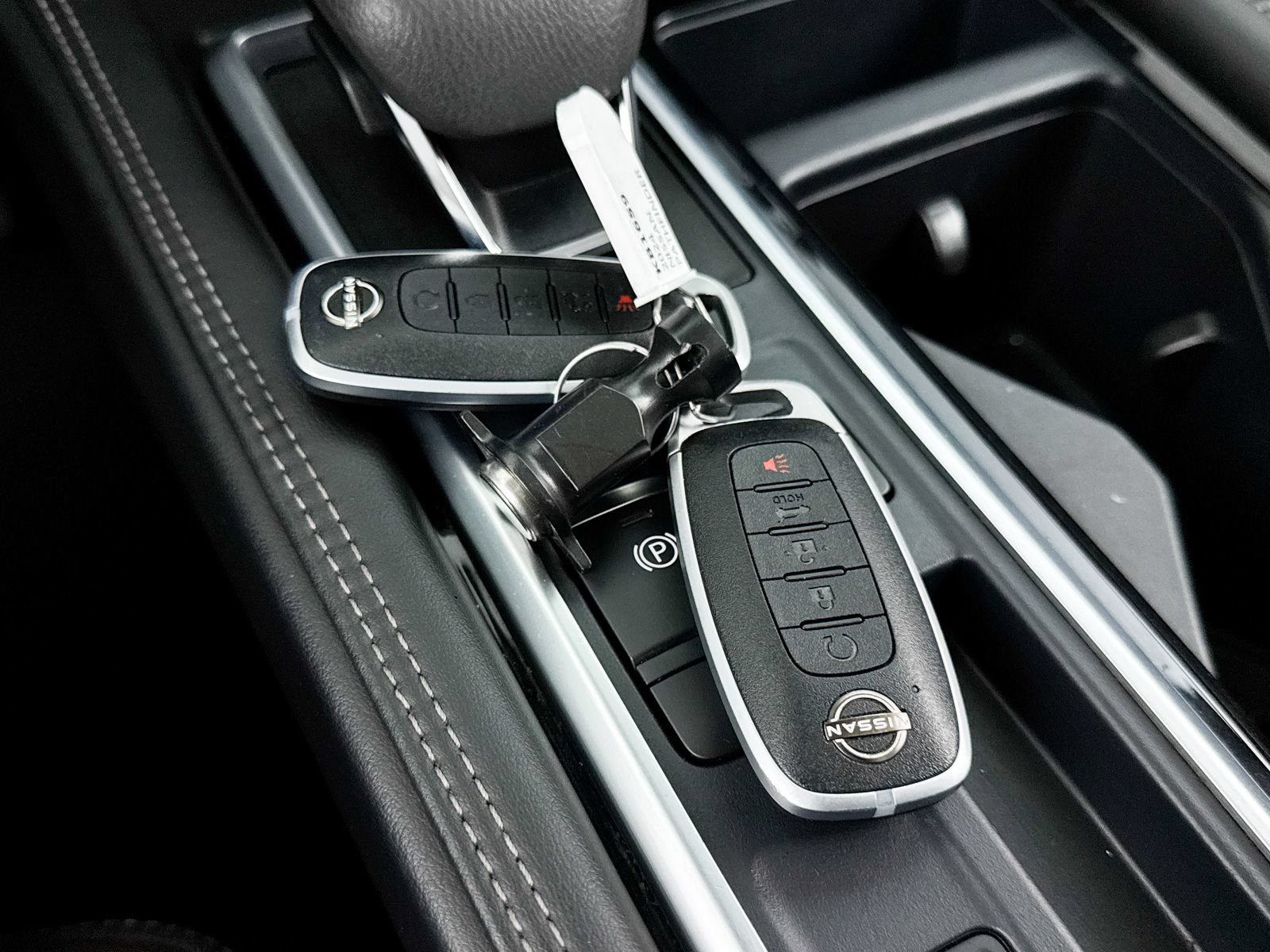 Used 2024 Nissan Pathfinder Platinum FWD image 40