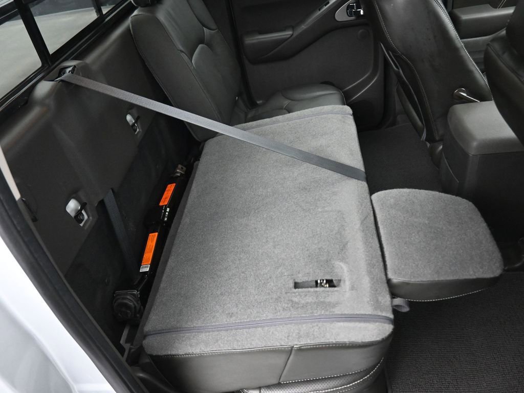 Used 2021 Nissan Frontier PRO-4X w/ Pro-4x Utility Package image 41