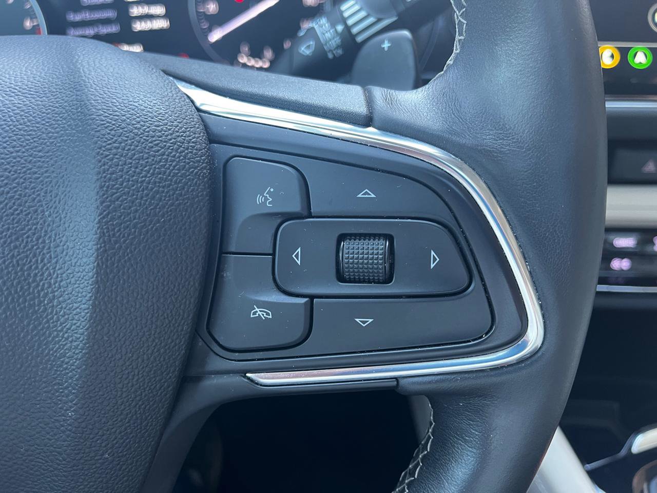 Used 2022 Buick Envision Avenir w/ Safety Package image 21