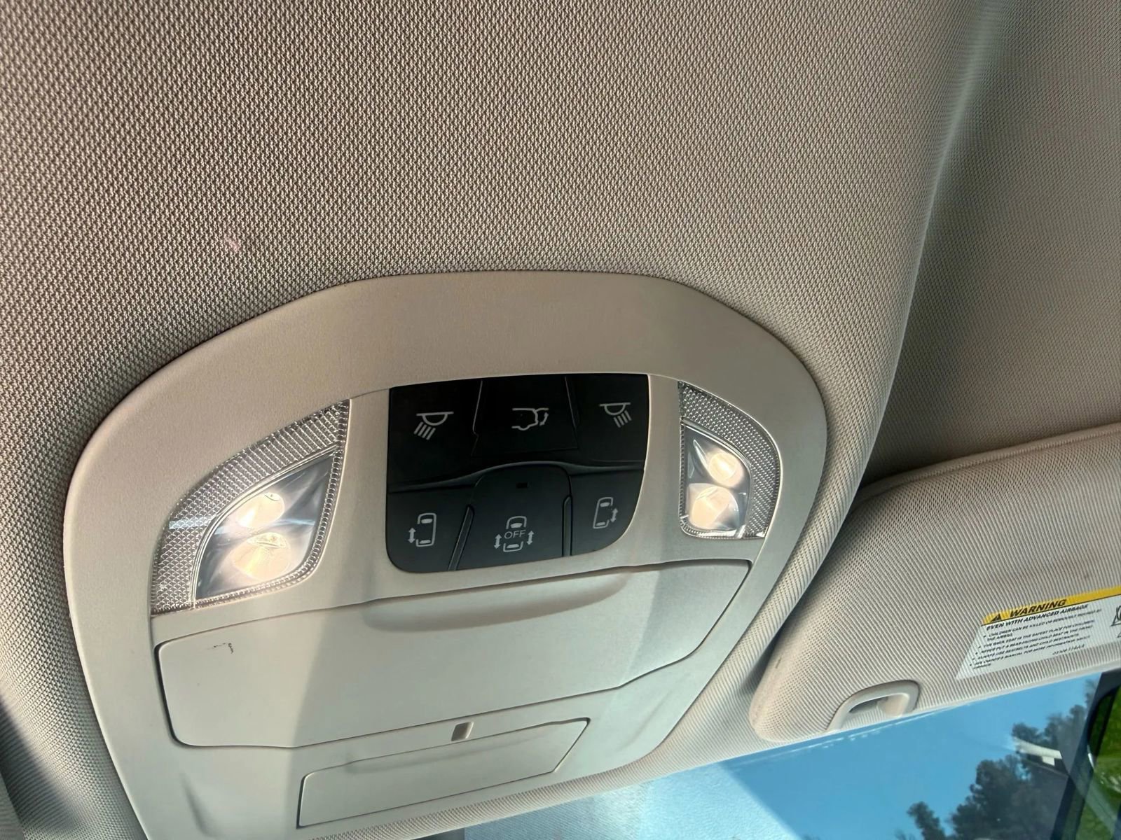 Used 2021 Chrysler Pacifica Touring-L image 17