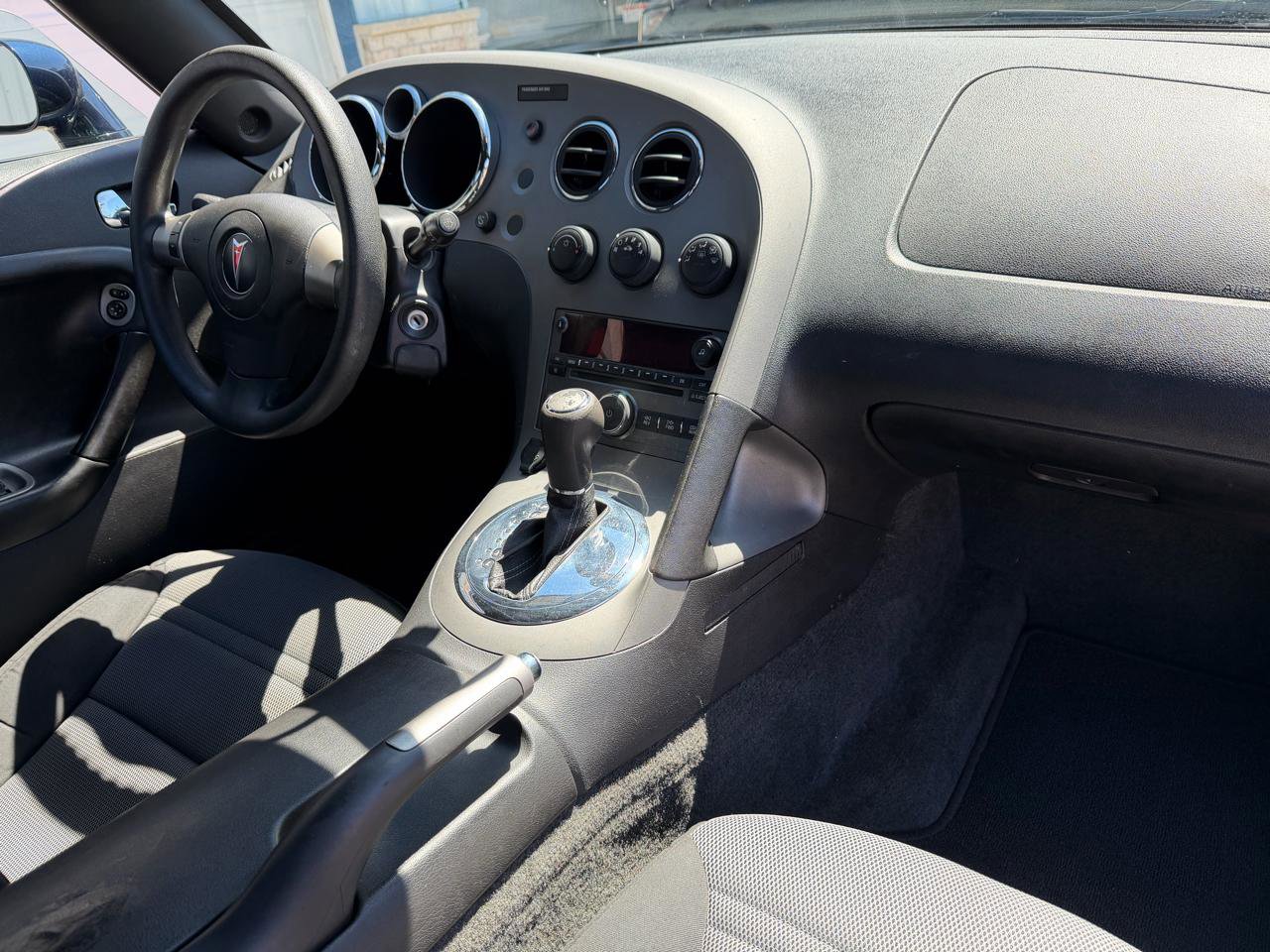 Used 2008 Pontiac Solstice Convertible w/ Preferred Package RWD image 17