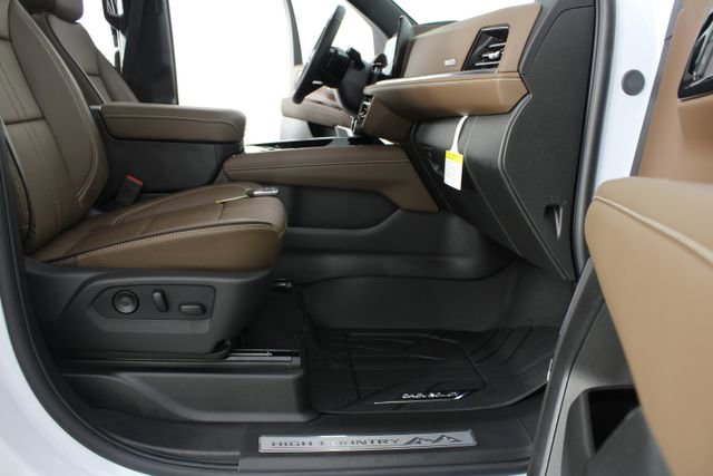New 2026 Chevrolet Suburban High Country image 28