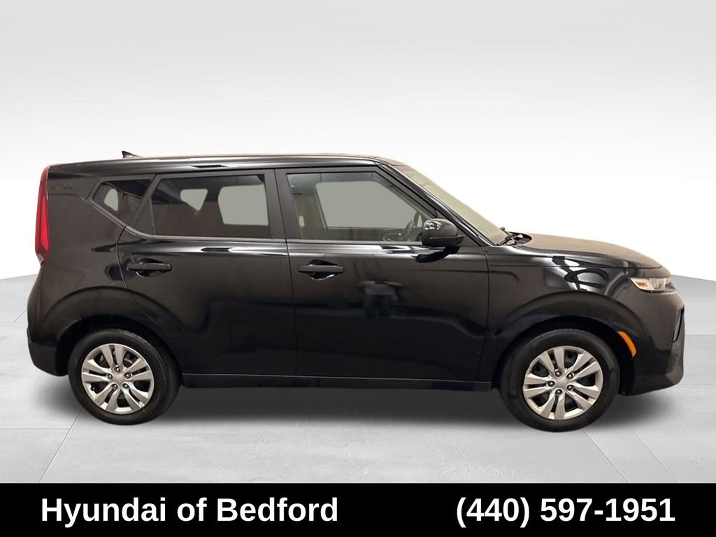 Used 2022 Kia Soul LX FWD image 4