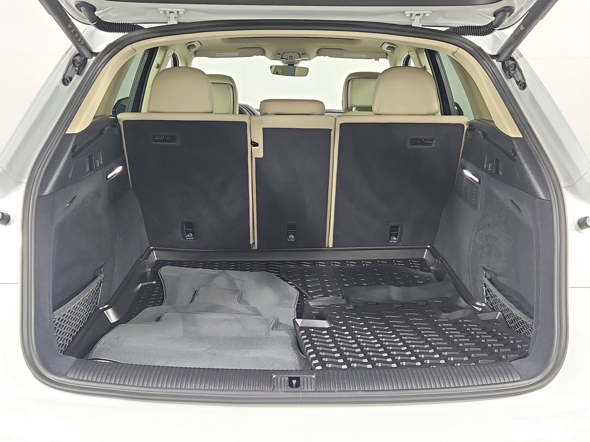 Certified 2025 Audi Q5 2.0T Premium w/ Convenience Plus Package image 15