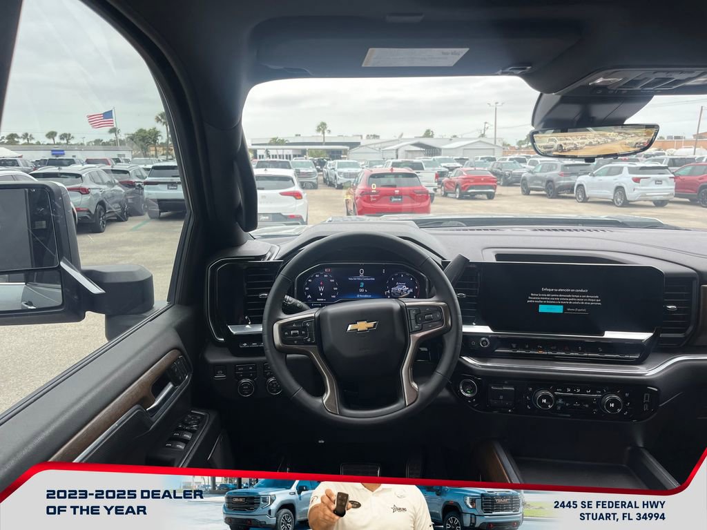 Used 2024 Chevrolet Silverado 2500 High Country w/ High Country Premium Package image 13