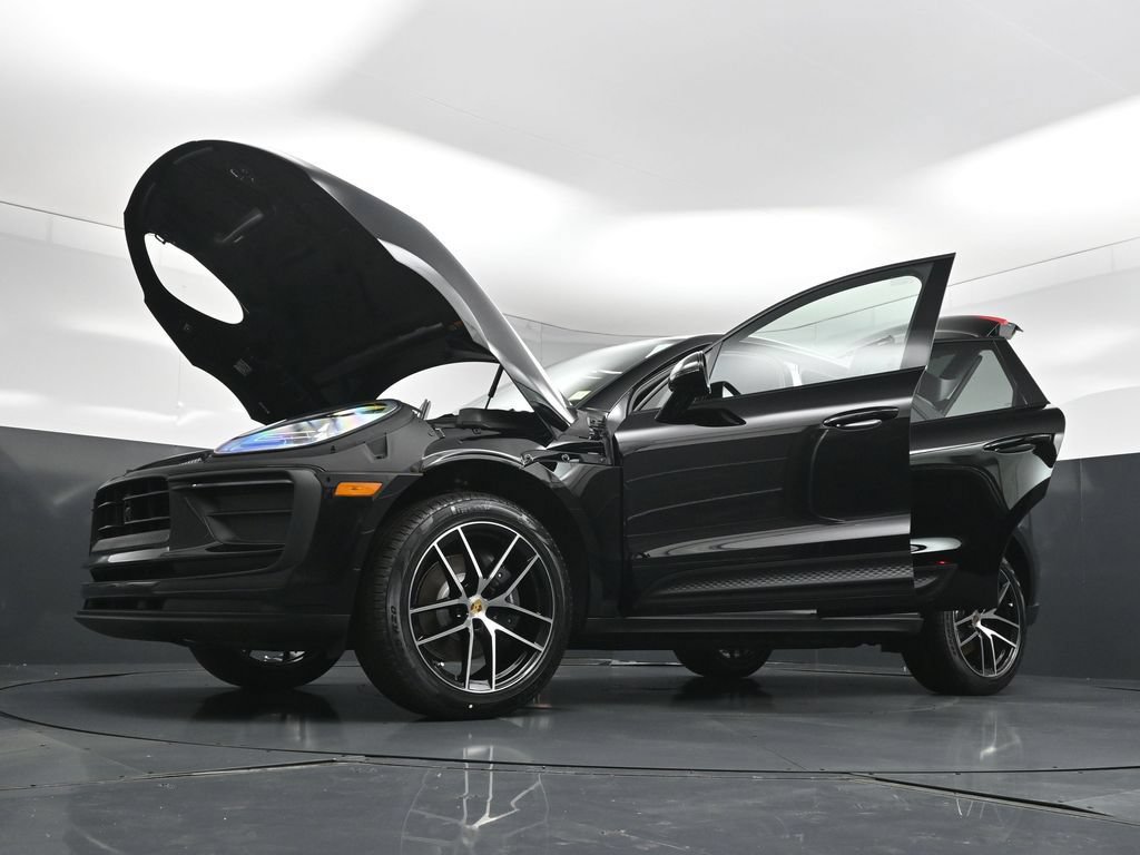 New 2026 Porsche Macan AWD/4WD image 35