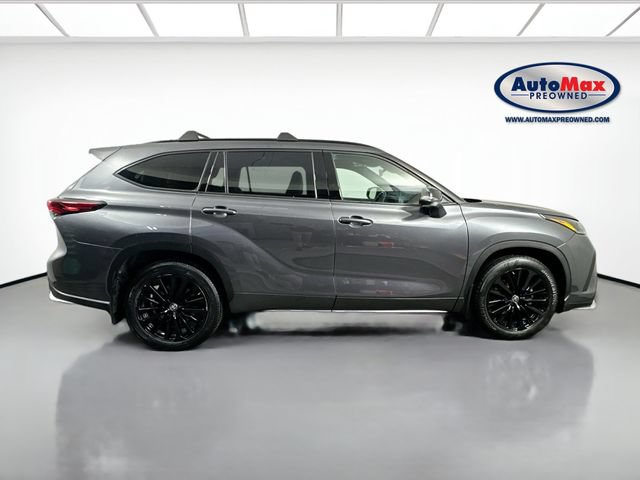 Used 2023 Toyota Highlander XSE AWD/4WD image 10