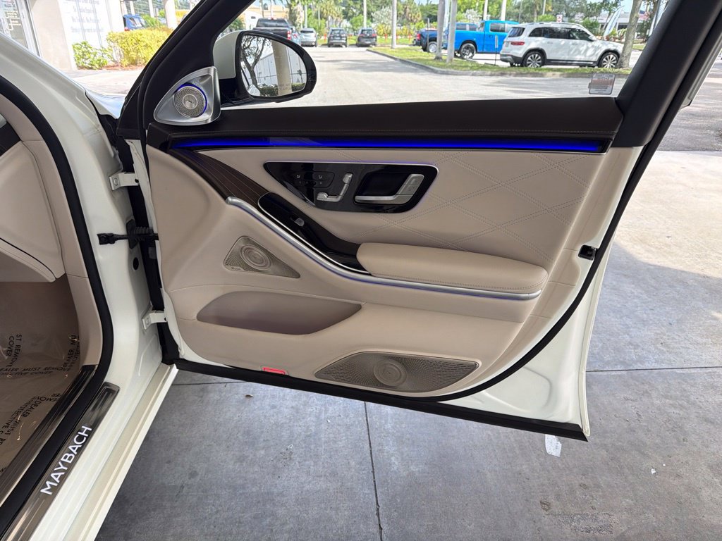 Used 2022 Mercedes-Benz Maybach S 580 4MATIC image 30