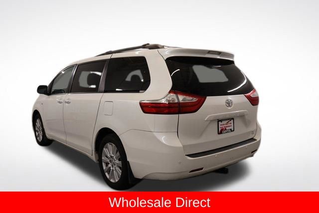 Used 2017 Toyota Sienna XLE w/ XLE Navigation Package AWD/4WD image 4