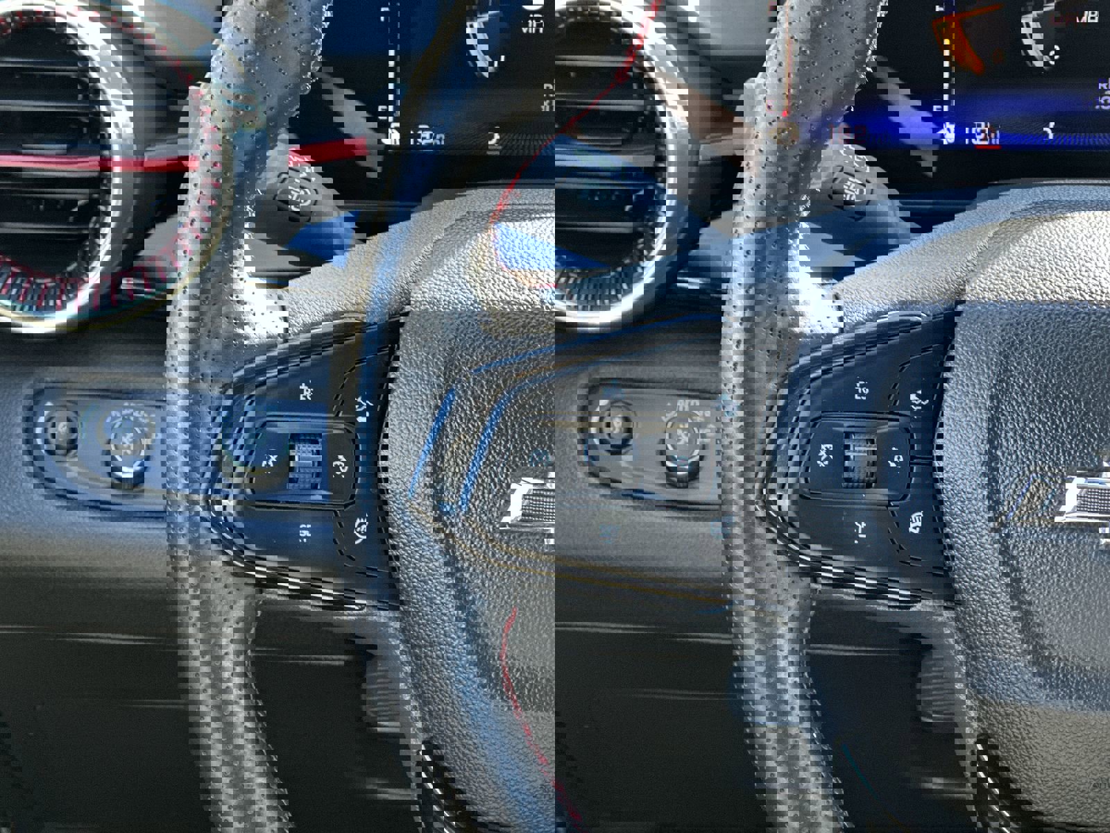 Used 2025 Chevrolet Trax RS w/ Driver Confidence Package image 20