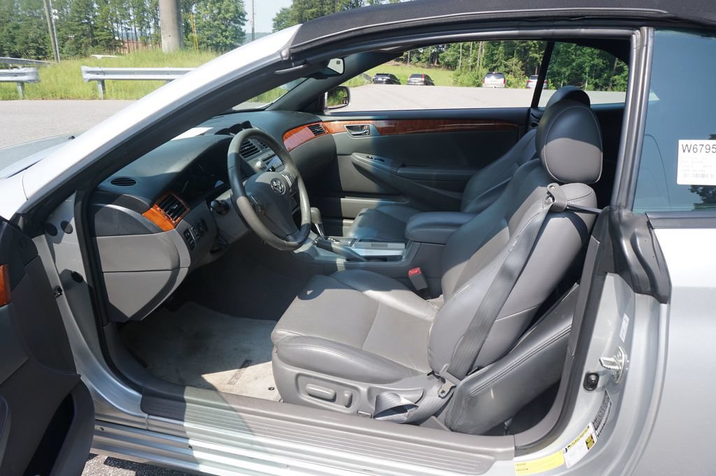 Used 2008 Toyota Solara SLE FWD image 2