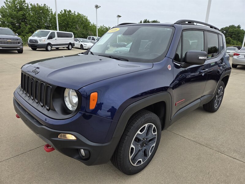 Used 2016 Jeep Renegade Trailhawk AWD/4WD image 7