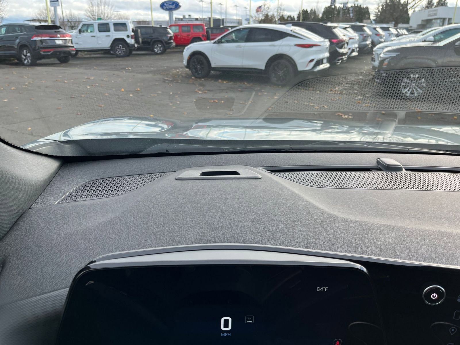 Used 2025 Chevrolet Equinox LT image 34