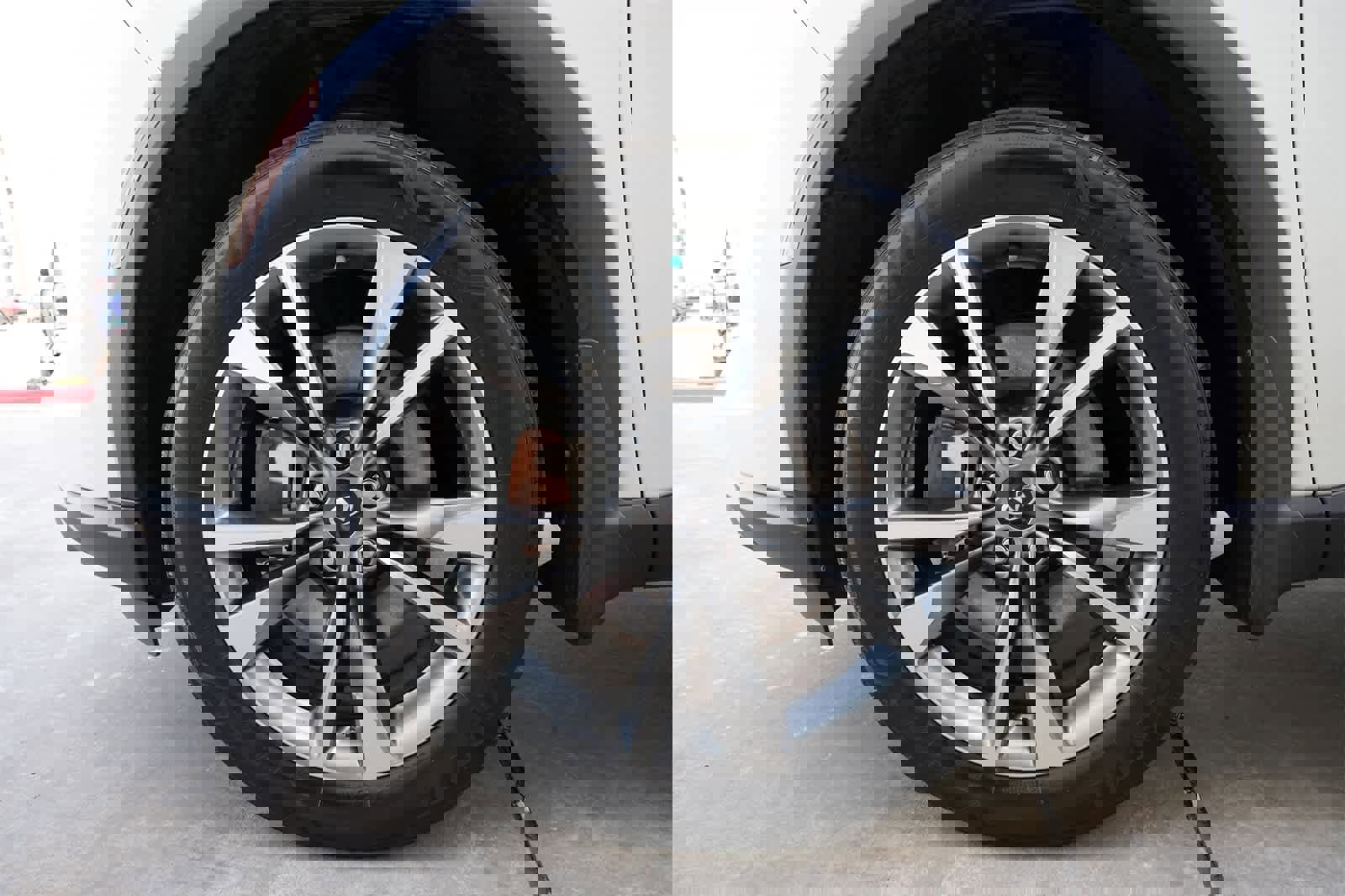 Used 2023 INFINITI QX60 Luxe w/ Cargo Package image 25