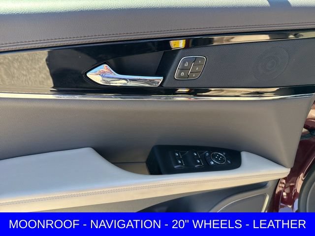 Used 2023 Lincoln Nautilus Reserve AWD/4WD image 17