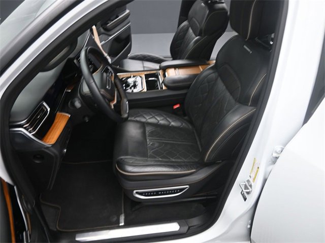 Used 2024 Jeep Grand Wagoneer L Series III image 11