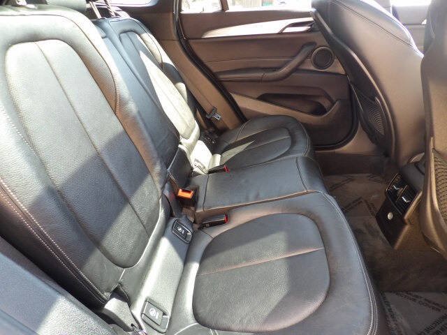 Used 2017 BMW X1 xDrive28i AWD/4WD image 18