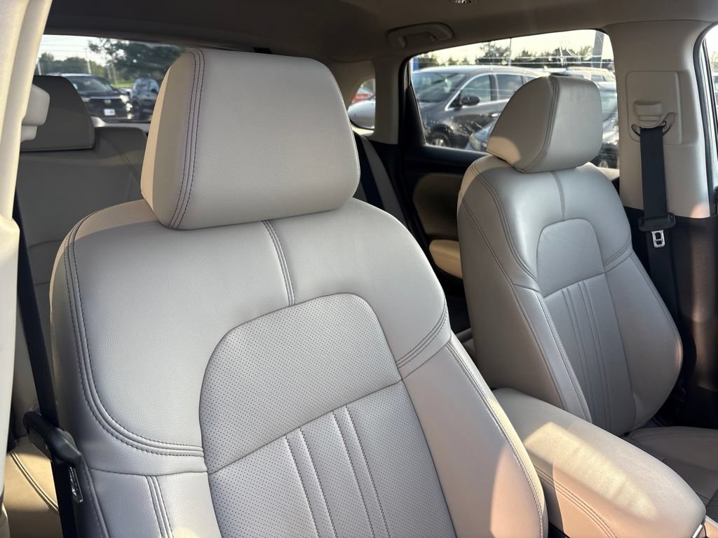 Used 2025 Honda HR-V EX-L image 25