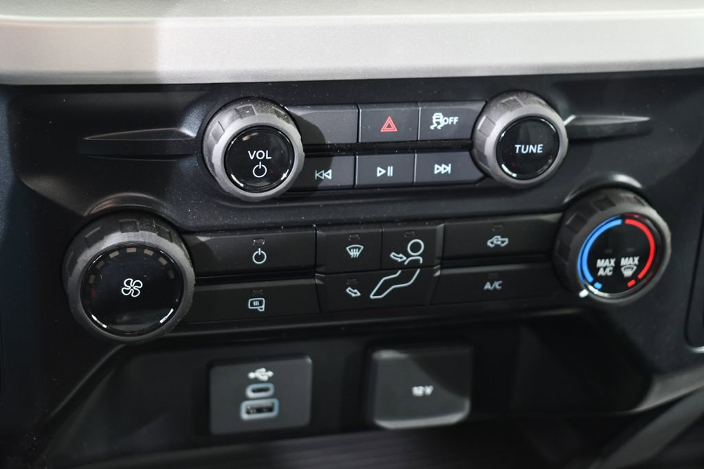 New 2025 Ford F550 4x4 SuperCab Super Duty image 33
